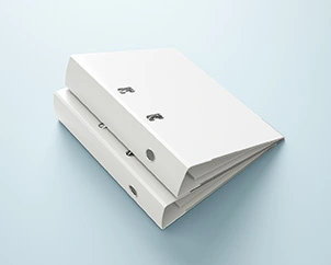 Zwei Aktenordner gestapelt